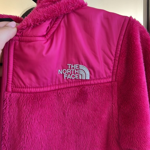 The North Face soft, fuzzy jacket - Picture 4 of 4